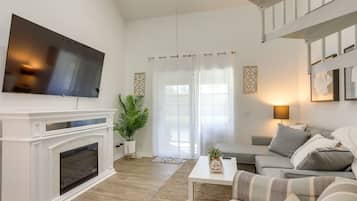 Apartment (2 Bedrooms) | Front of property