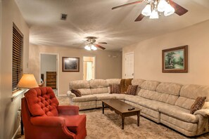 House (2 Bedrooms) | Interior