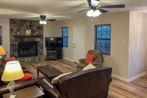 Casa (2 Bedrooms) | Interior