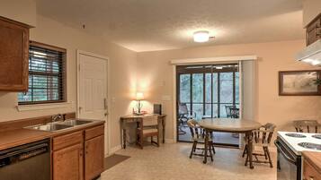 Nhà (2 Bedrooms) | Nội thất