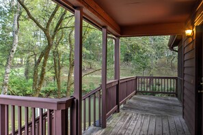 Interior - Creekfront Cabin Near Chattanooga w/ Hot Tub! (Ooltewah)