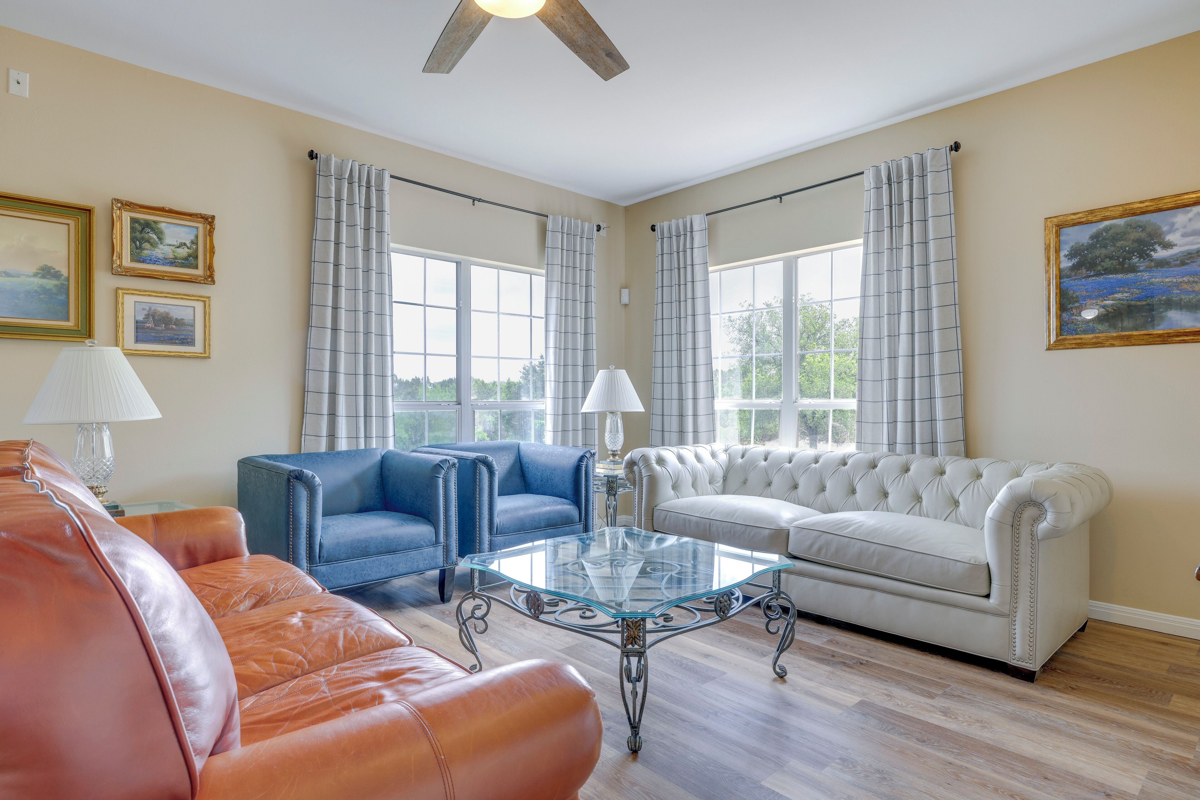 House (4 Bedrooms) | Front of property