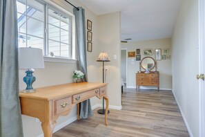 Talo (4 Bedrooms) | Sisätilat