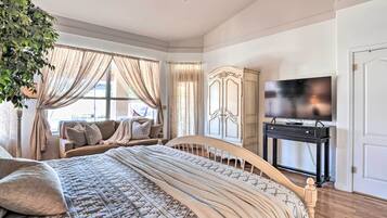 House (5 Bedrooms) | Interior