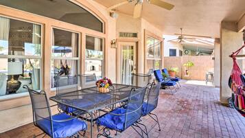 House (5 Bedrooms) | Interior