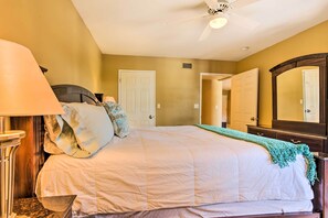 Apartment (1 Bedroom) | Interior - Condo w/ Pool Access, 8 Mi to Phoenix Mtn Preserve (Phoenix)