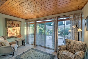 Interior - Pet-friendly Prescott Home on 3 Acres w/ Sunroom (Prescott)