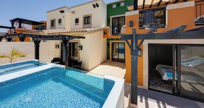 Casa Verde in Cabo San Lucas - 3 Mi to Marina!