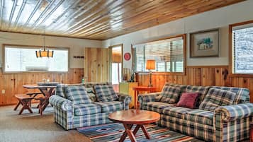 Rumah (2 Bedrooms) | Interior