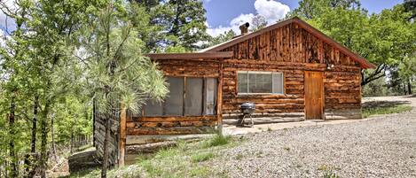 House (2 Bedrooms) | Front of property