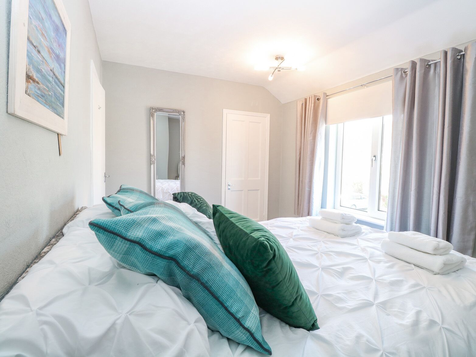 3 多间卧室、特色装修、特色家居、免费 WiFi