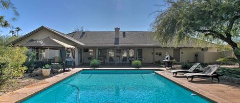 House (5 Bedrooms) | Front of property