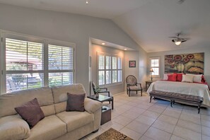 House (5 Bedrooms) | Interior