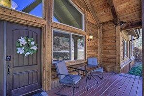 Outdoor dining - Pagosa Springs Farmhouse ~ 6 Mi From Downtown! (Pagosa Springs)