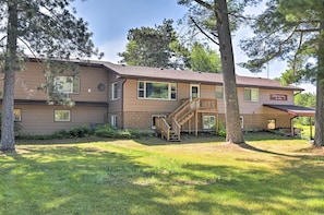 House (3 Bedrooms) | Interior - Simple Cranberry & Wine Farm Home w/ Fire Pit! (Eagle River)