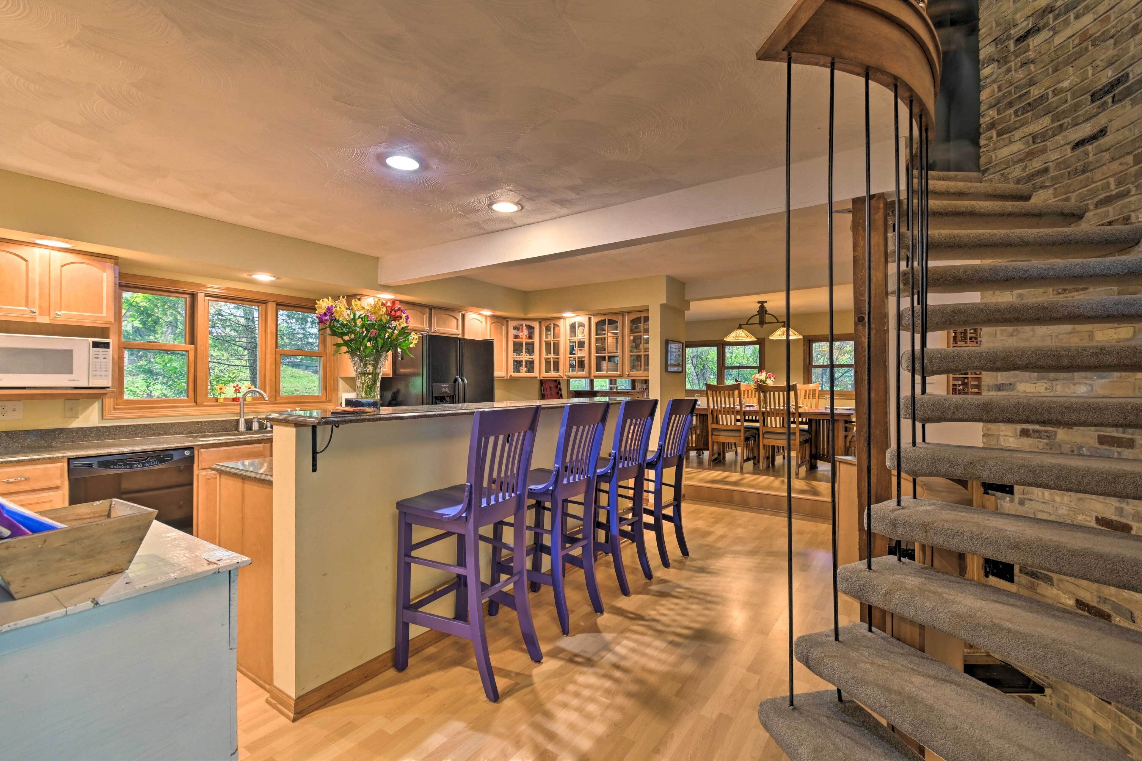 House (4 Bedrooms) | Front of property