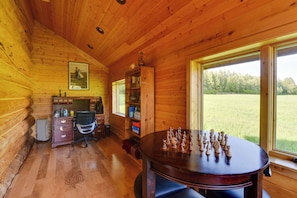 House (5 Bedrooms) | Interior