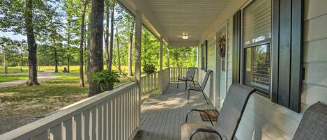 House (2 Bedrooms) | Interior