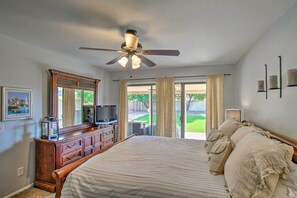 House (3 Bedrooms) | Interior - Colorful Home W/grill < 4 Mi to Talking Stick Golf (Scottsdale)