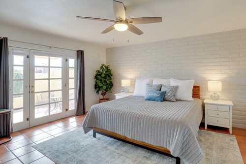 Tucson Townhome w/ Private Patio & Mtn Views!