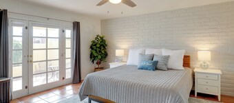 Tucson Townhome w/ Private Patio & Mtn Views!