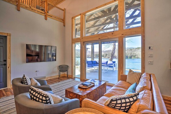 Cottage (2 Bedrooms) | Interior - Idyllic Cotter Escape: Steps to White River! (Cotter)