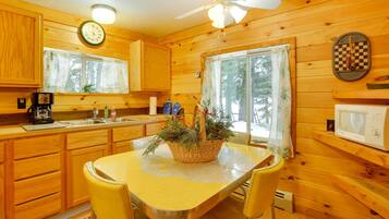 Rumah (2 Bedrooms) | Interior