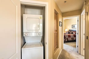 Apartment (2 Bedrooms) | Interior - Extended AZ Getaway w/ Community Amenities! (Peoria)