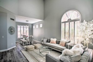 House (3 Bedrooms) | Interior - Spacious and Updated Resort Home on Golf Course! (Mesa)