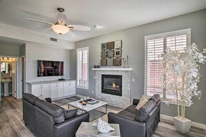 House (3 Bedrooms) | Interior - Spacious and Updated Resort Home on Golf Course! (Mesa)