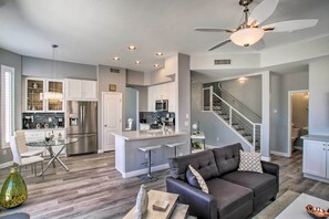 House (3 Bedrooms) | Interior - Spacious and Updated Resort Home on Golf Course! (Mesa)