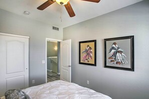 House (3 Bedrooms) | Interior - Spacious and Updated Resort Home on Golf Course! (Mesa)