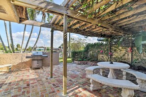 Interior - Walk to Gulf: Home w/ Boat Dock in Hudson! (Hudson)