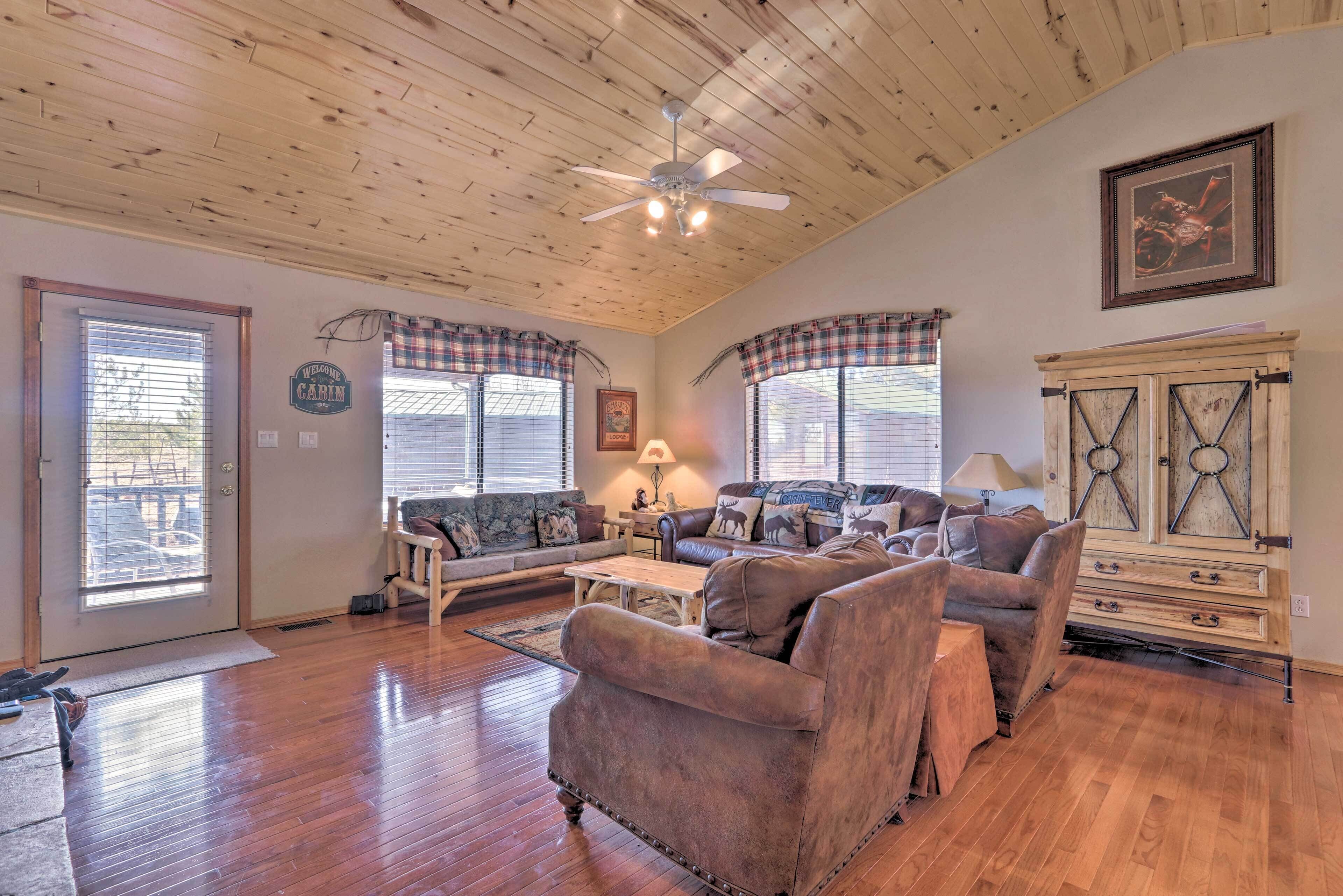 House (3 Bedrooms) | Interior