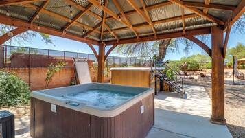 House (1 Bedroom) | Interior