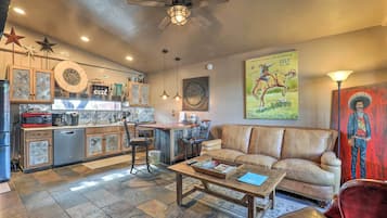 House (1 Bedroom) | Interior