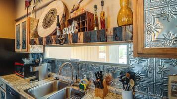 House (1 Bedroom) | Interior