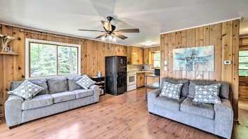 ููุฎ (3 Bedrooms) | ุงูู
ูุดุฃุฉ ู
ู ุงูุฏุงุฎู