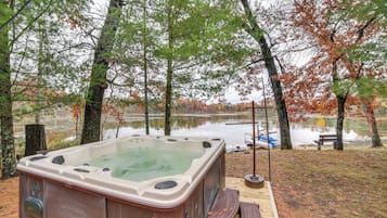 ููุฎ (3 Bedrooms) | ุงูู
ูุดุฃุฉ ู
ู ุงูุฏุงุฎู