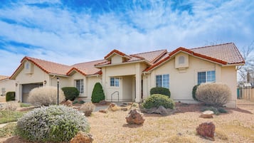 House (3 Bedrooms) | Front of property