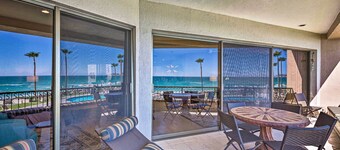 Walk to Beach: Oceanfront Rocky Point Condo