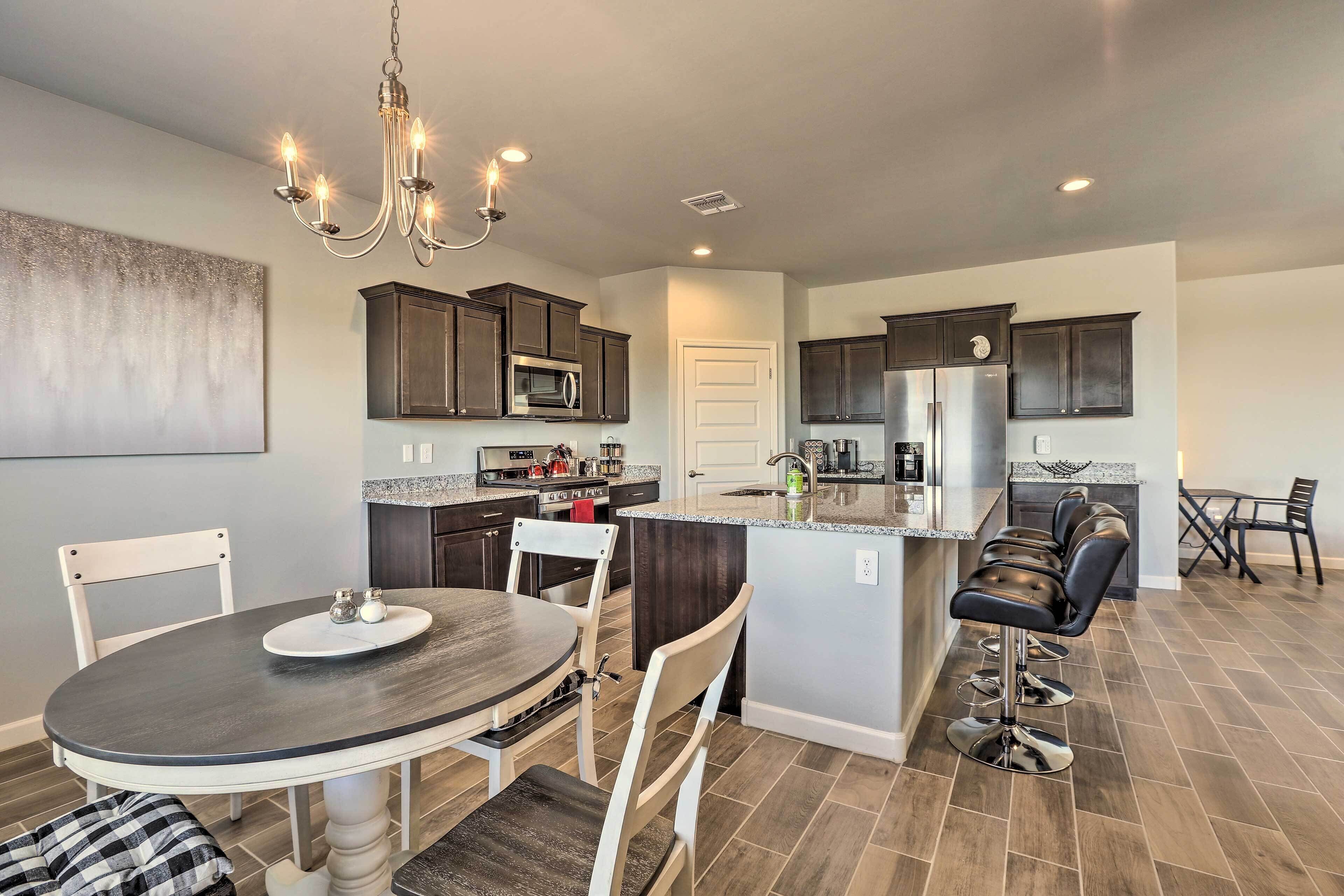 House (4 Bedrooms) | Interior