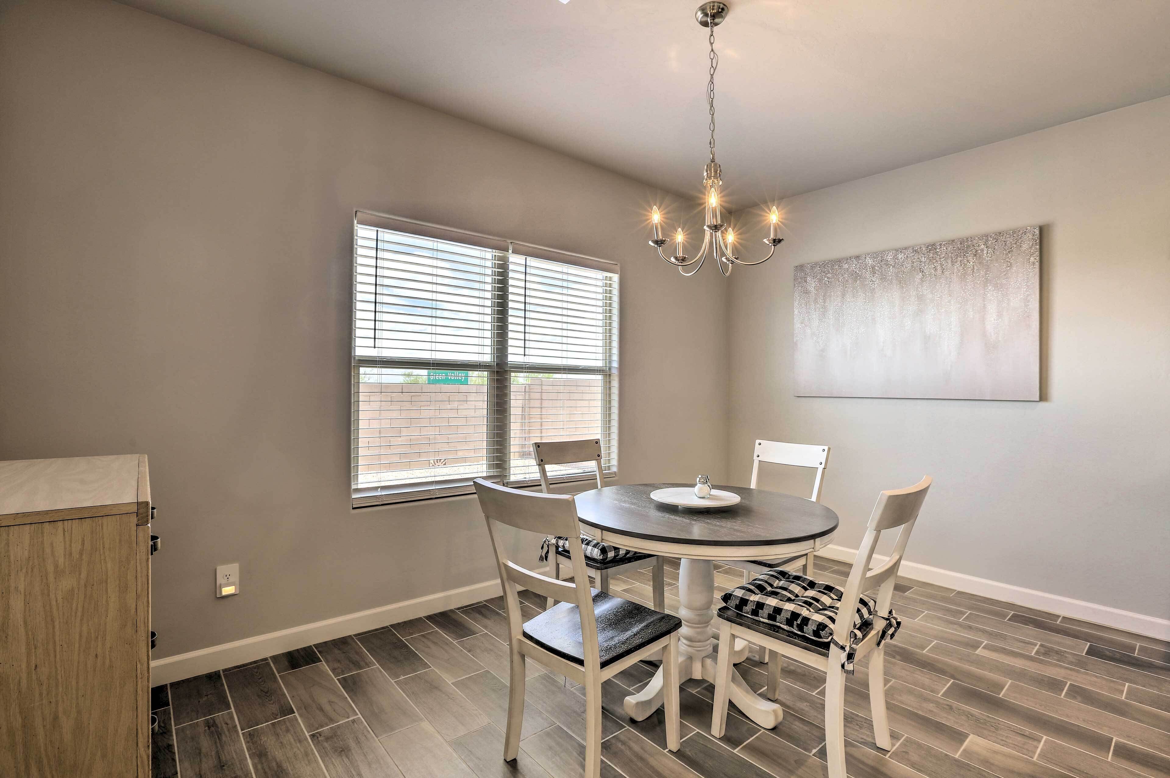 House (4 Bedrooms) | Interior