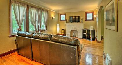 Cozy Duplex: Half Mi to Magic Bag & Woodward Ave!