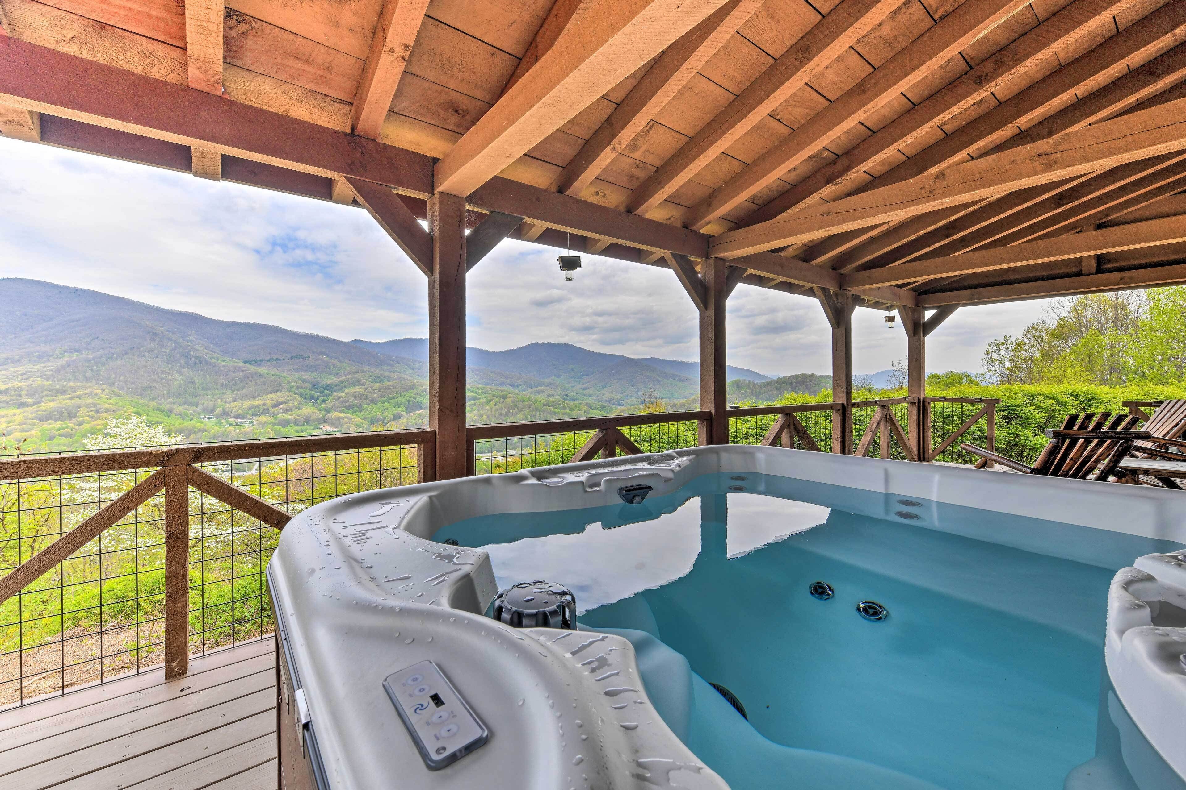 House (1 Bedroom) | Outdoor spa tub