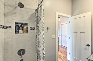 Bathroom - Downtown Brevard Retreat With Fire Pit & Deck! (Brevard)