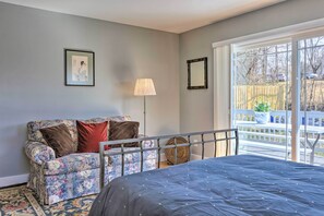 House (3 Bedrooms) - Downtown Brevard Retreat With Fire Pit & Deck! (Brevard)