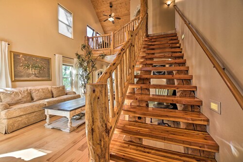 < 2 Mi to Hikes & Shops: Show Low Home w/ Deck