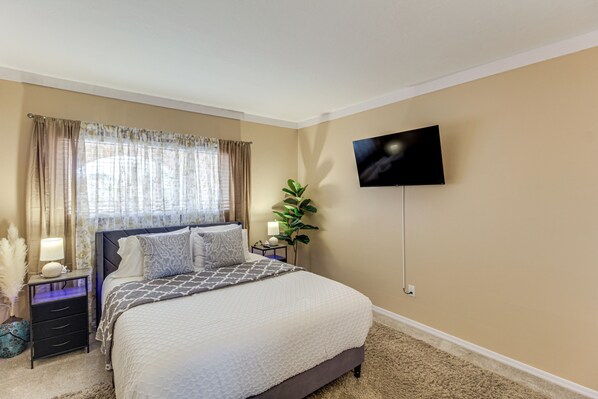 Interior - Walkable Tucson Retreat w/ Pool + Fire Pit! (Tucson)