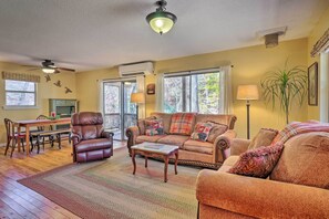 House (3 Bedrooms) | Interior - Creekside Retreat w/ Deck, 18 Miles to Wolf Ridge (Mars Hill)